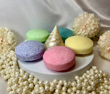 Load image into Gallery viewer, Fresh Apple Shampoo Bar