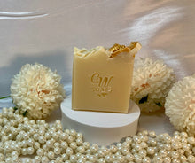 Load image into Gallery viewer, Honey Bee Silk Soap