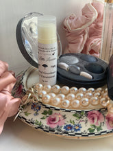 Load image into Gallery viewer, Natural Goodness Lip Balm