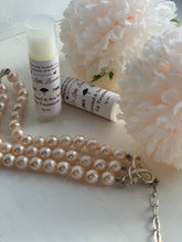 Load image into Gallery viewer, Caramel & Sea Salt Lip Balm