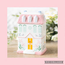 Load image into Gallery viewer, Pastel house wax Burner