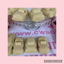 Load image into Gallery viewer, Honey, Milk & Oatmeal Soap cars with face cloth Gift Set