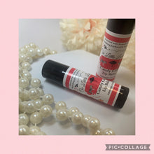 Load image into Gallery viewer, Candy Cane Lip Balm