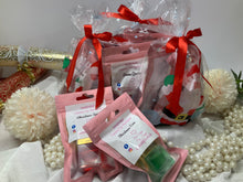 Load image into Gallery viewer, Xmas Scents - Car/Wardrobe Diffuser Pack