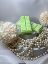 Load image into Gallery viewer, Pear &amp; freesia Wax Melts