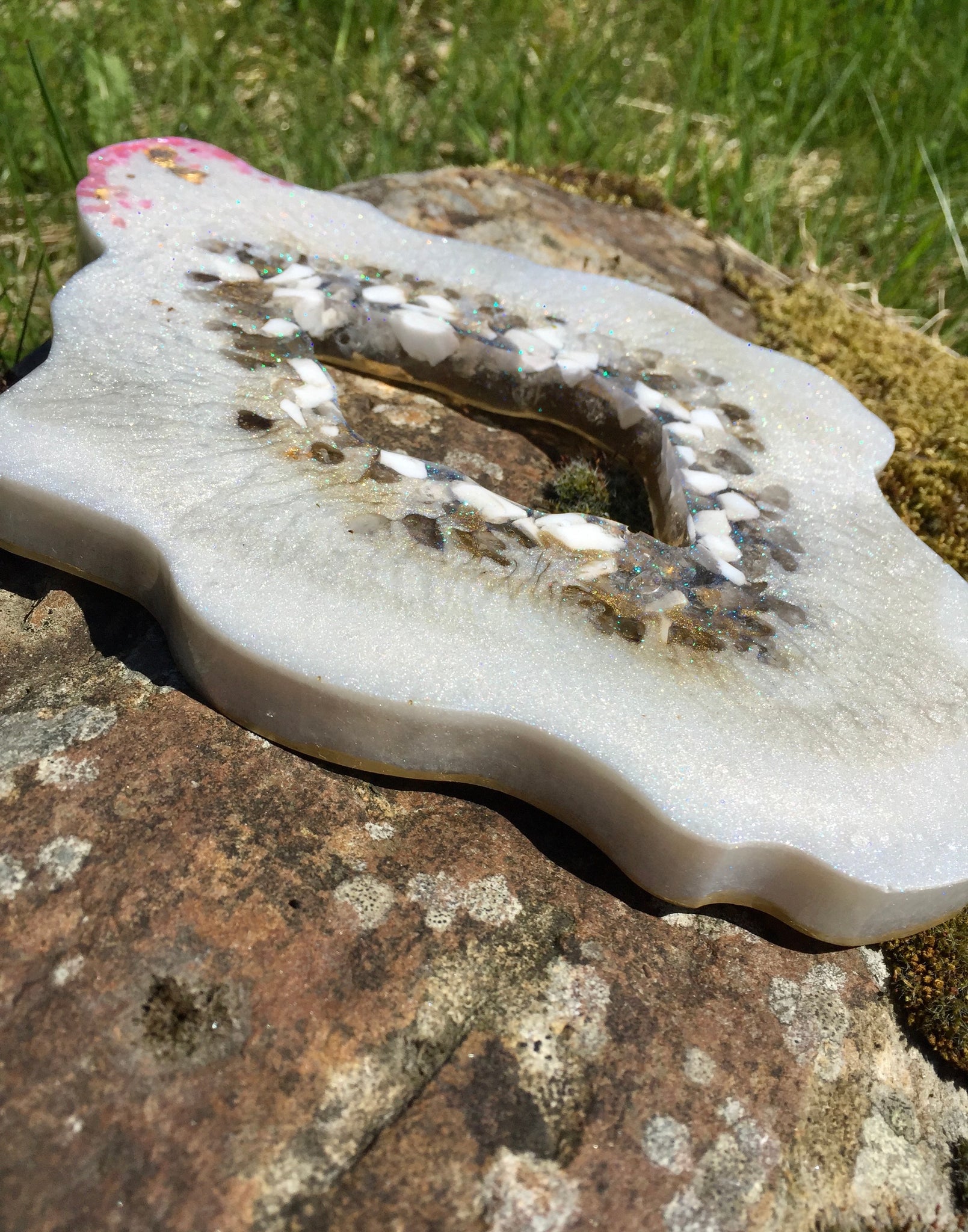Geode Resin Art Piece/ Jewellery Drape/ Table Centre Piece – Cw Soaps