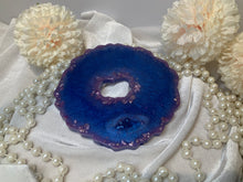 Load image into Gallery viewer, Geode Style Resin Drinks Coaster