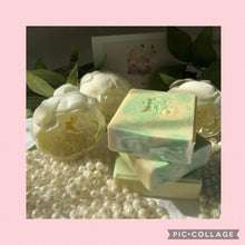 Load image into Gallery viewer, Fresh Mint &amp; Silk Soap Bar