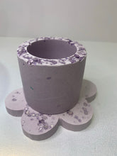 Load image into Gallery viewer, Lilac desk top pot / succulent planter and Daisy shape coaster