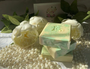 Soap And Scrubbie Gift Set